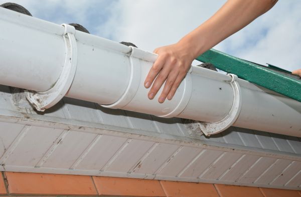 Gutter Reattachment in Fayetteville